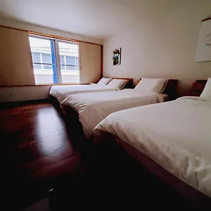 ゲストハウス ルームス **
